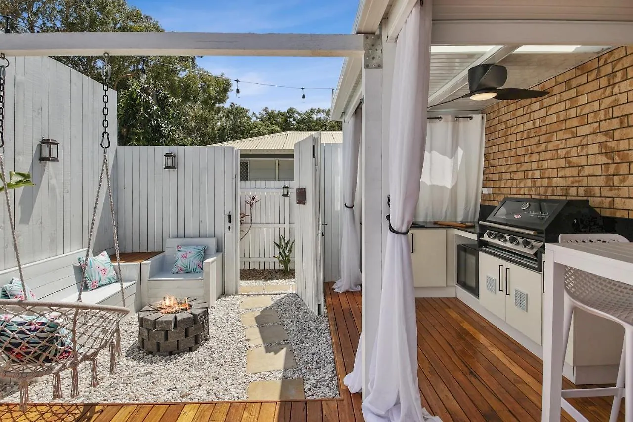 Private Outdoor Spa, Fire Pit - The Retreat Coolum Beach 0*,